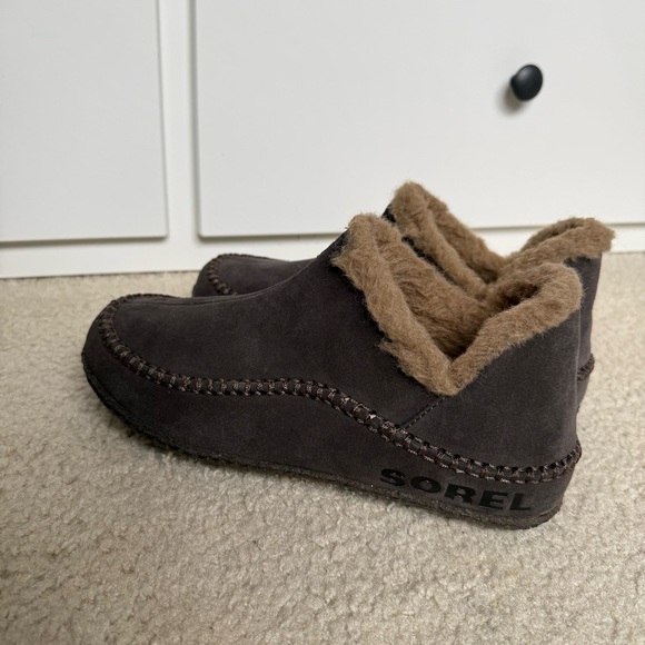 Sorel Manawan II Men\'s Brown Suede Slippers Size 8 main image 10